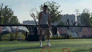 曾繁日晒休赛期训练视频 探长：他与同曦还未开始续约谈判